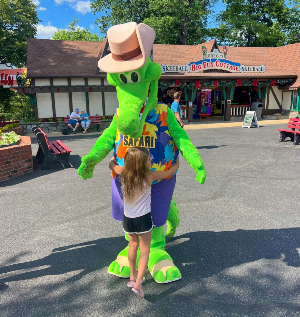 HoliBlogger Stephanie's daughter with Safari Sam.